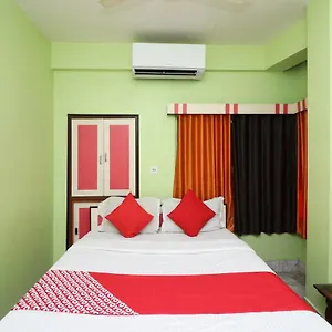 Hotel Oyo 12803 Moon Light