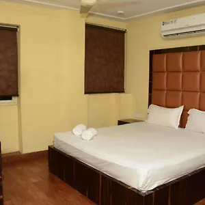 Hotel Plaza By Wb Inn, Kolkata
