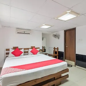 Oyo Flagship 366 Salt Centre