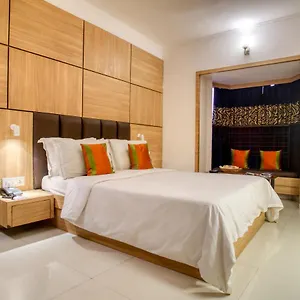 Roland 3* Calcutta