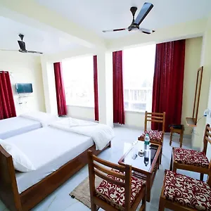 Rishika And Banquet Kolkata