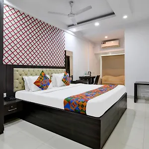 Fabhotel Prime Eco Park - New Town 3*