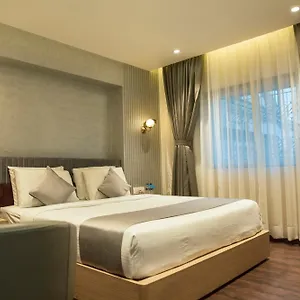 Pan Continental Hotel 3*