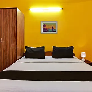 Hotel O Red Rose Near Noapara Metro Station