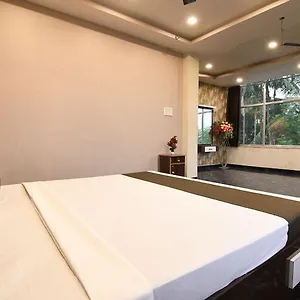 Hotel Collection O Mourigram Station Road Kolkata