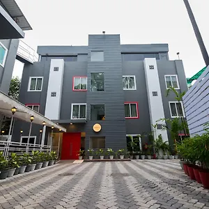Oyo Townhouse 11 Esplanade