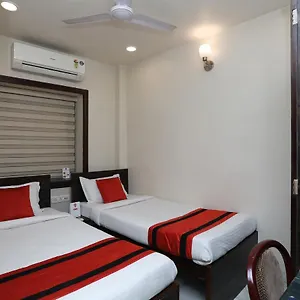 Hotel Capital O 8318 Beeu