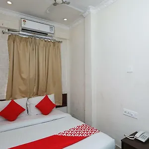 Hotel Oyo 2911 The Pearl 3*