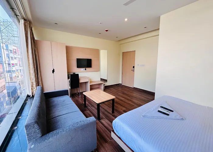 Golden Square - Kolkata Airport Hotel photo