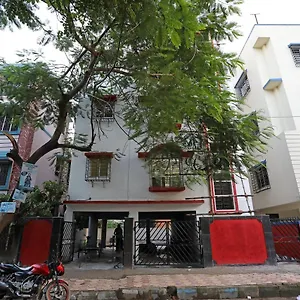 Oyo 17187 Urban Casa Hotel