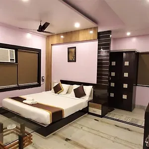 Dora House 3*
