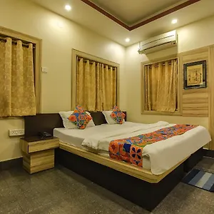 Hotel Fabexpress Shivalya 3*