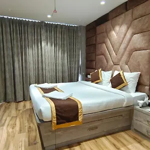 The Panash - & Banquet Hotel 2*