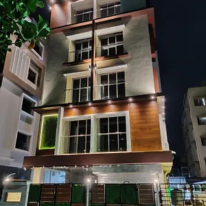 Royal Galaxy 3* Kolkata