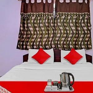 Flagship Happy Hotel 3*