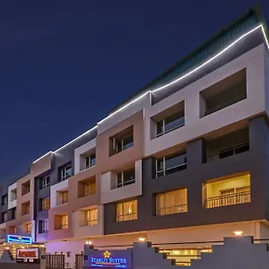 Starlit Newtown Hotel