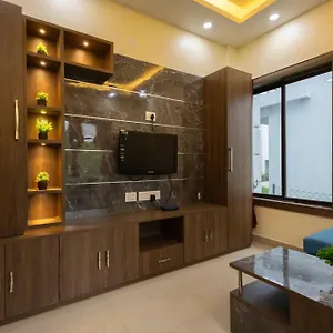 Villa Gemscity By Jadecaps Nr Iimc