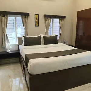 Hotek Rose Kolkata