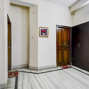 Hotel O Trina's Guest 2