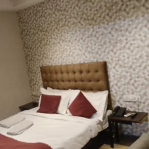 Royal Garden Hotel Kolkata