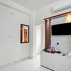 Hotel O Diamond Regency Near Birla Mandir 4*