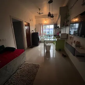 Cozy Nest With Sky View * Kolkata
