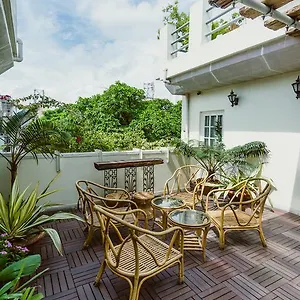 The Corner Courtyard 3* Kolkata