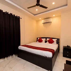 Super O New Alipore Hotel 3*