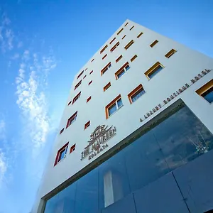 Hotel The Maureen Calcutta