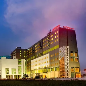 Hotel Pride Plaza Hotel, 5*