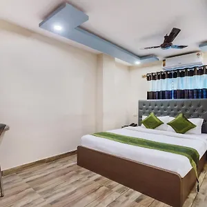 Treebo Trend Royal Crowne