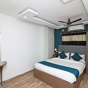 Silverkey Executive Stays 37812 Royal Crown Airport Hotel 3*