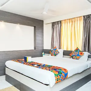 Fabhotel Shivangan Airport - Fully Vaccinated Staff 3* Kolkata