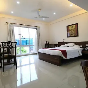 Hotel The Residency