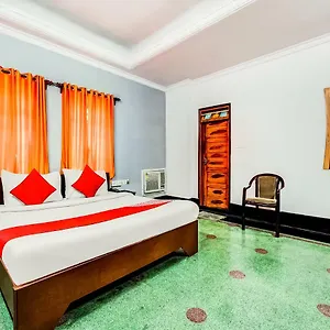 Oyo Flagship 11435 Aria Grand Esplanade Hotell