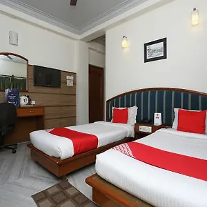 Oyo 3380 Gallery Hotel 2*