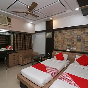 Hotel Oyo 29739 Sremon Kolkata
